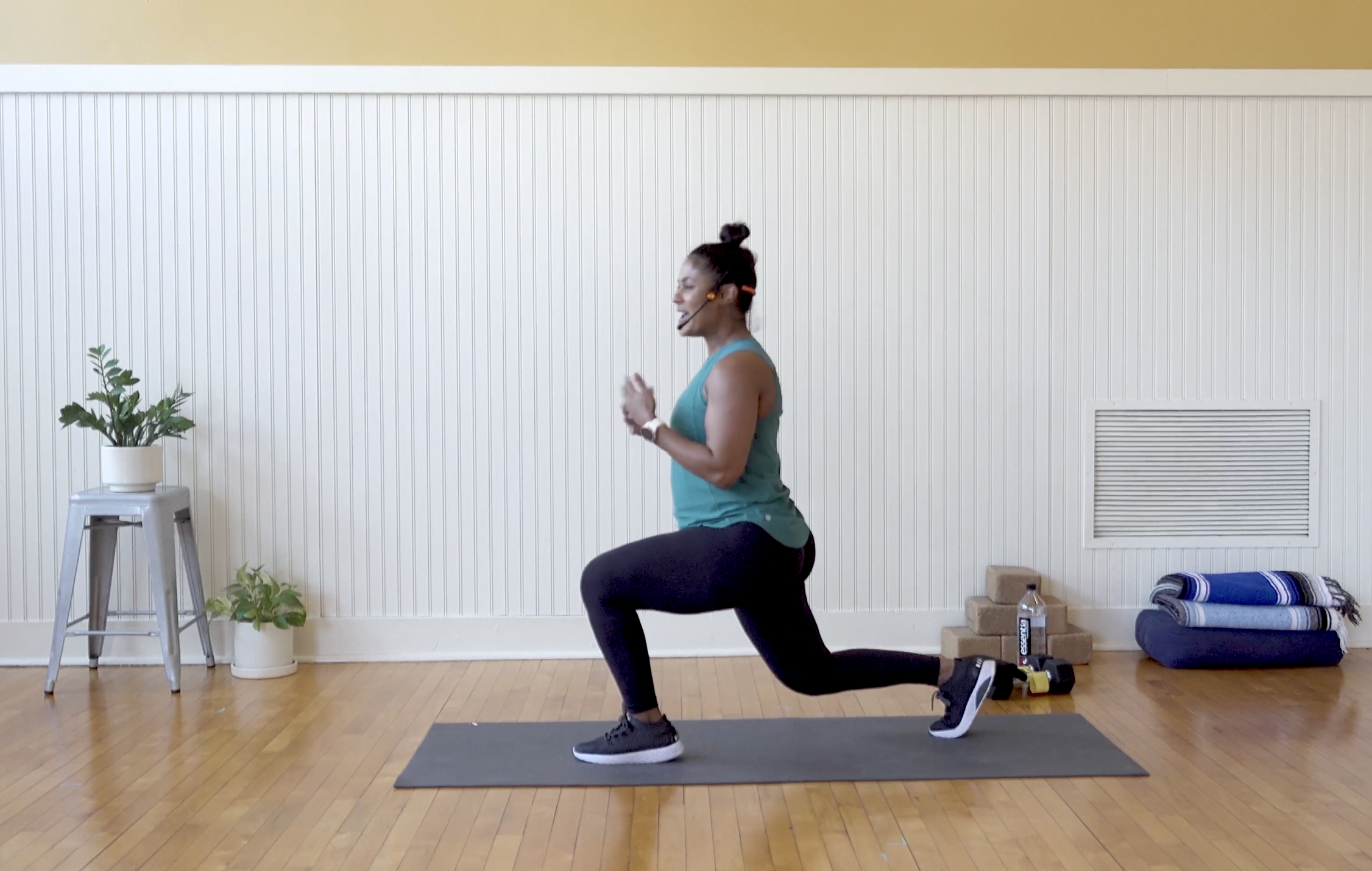 Hiit: 5 Minute Warm Up Ashley Mitchell 