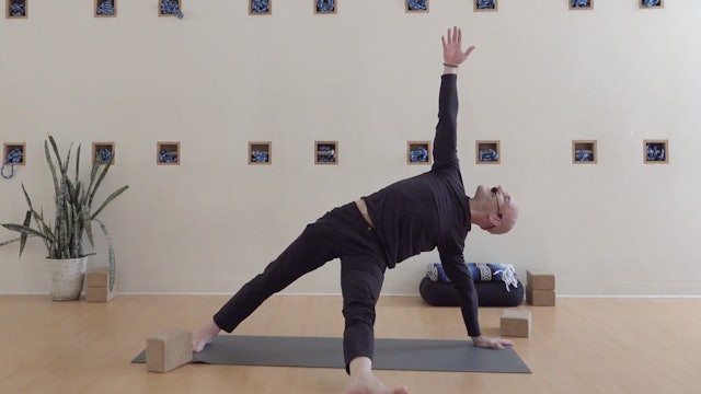 Flow: Release Tension with Intention (Strong Hips) • Marco Vinci • 30 minutes