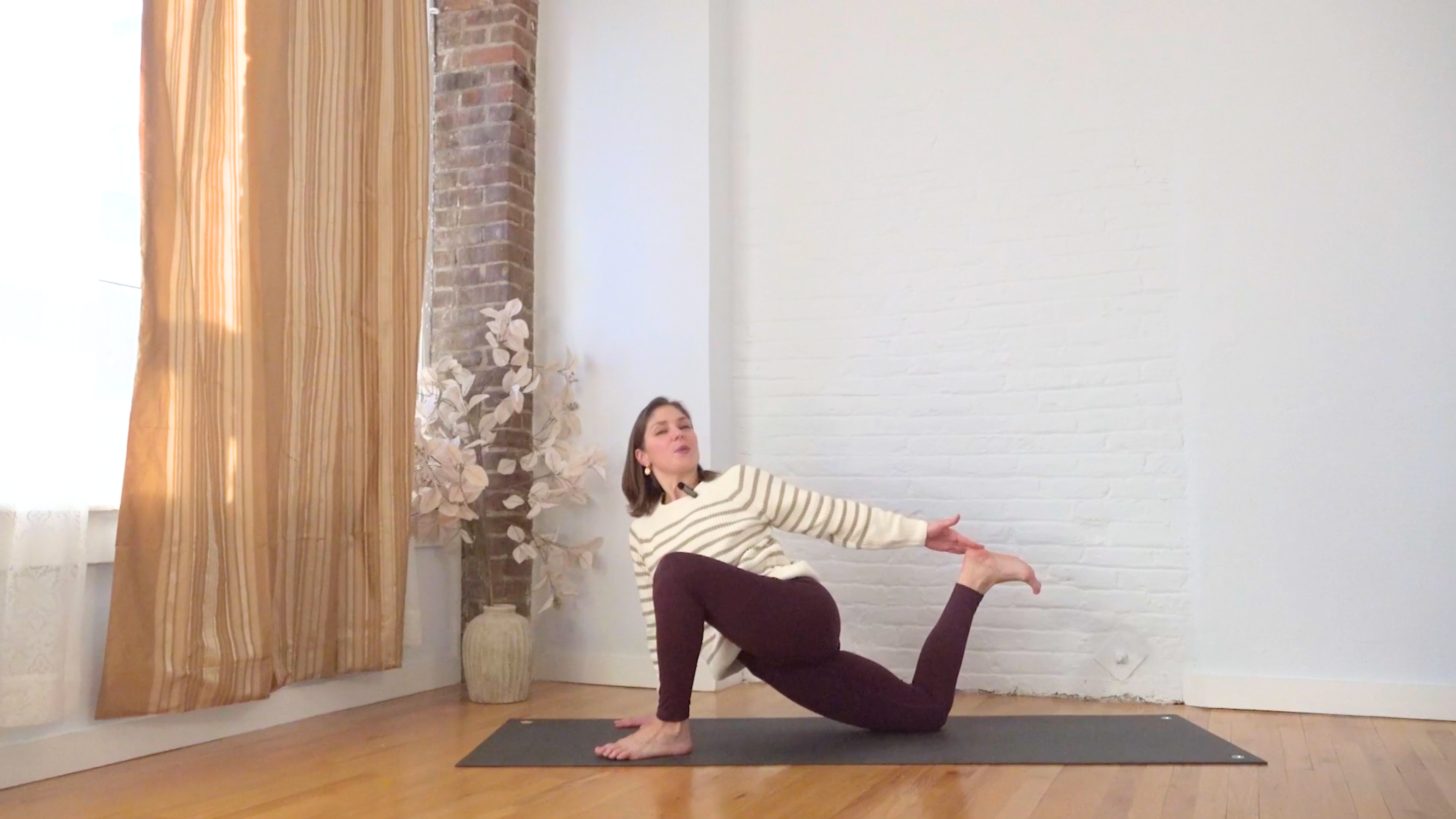 Kids Yoga: Snow, Burrow & Flow • Emily Sullivan • 15 min