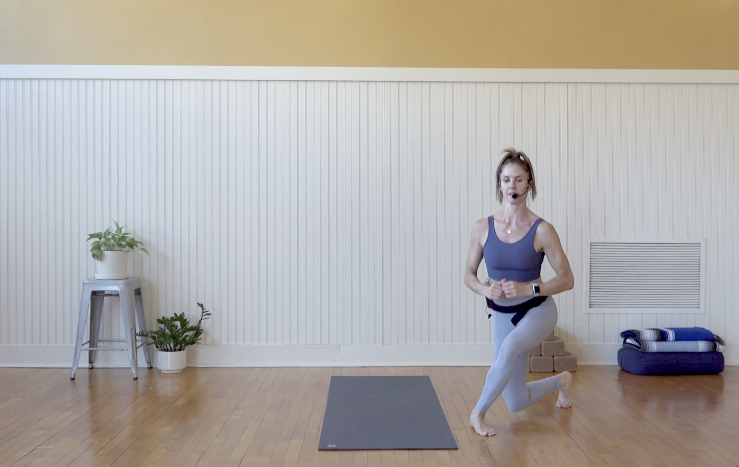 S&C: Body Weight Booty Burn • Meredith Evangelisti • 15 min