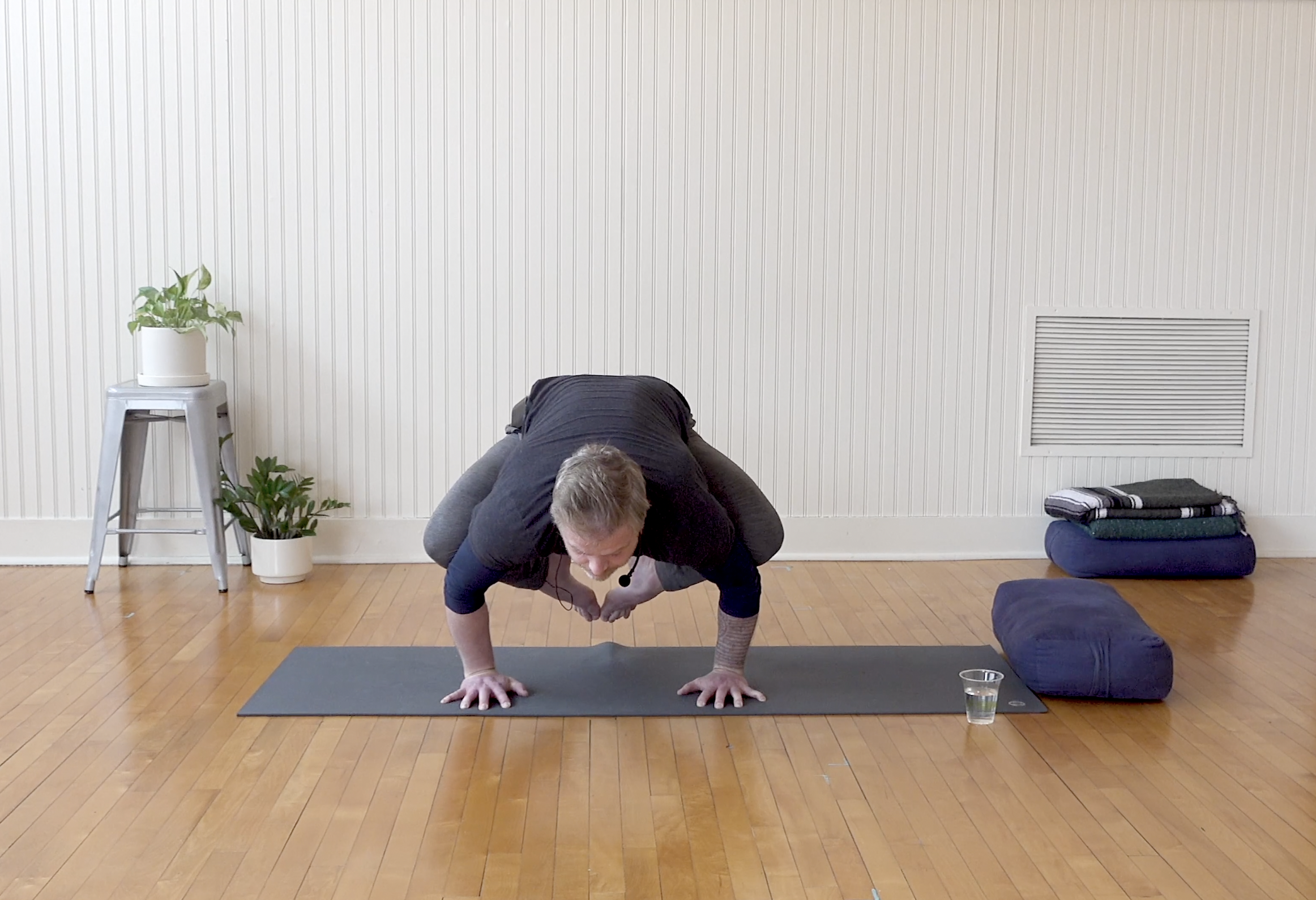 Bakasana • David Magone • 14 min 