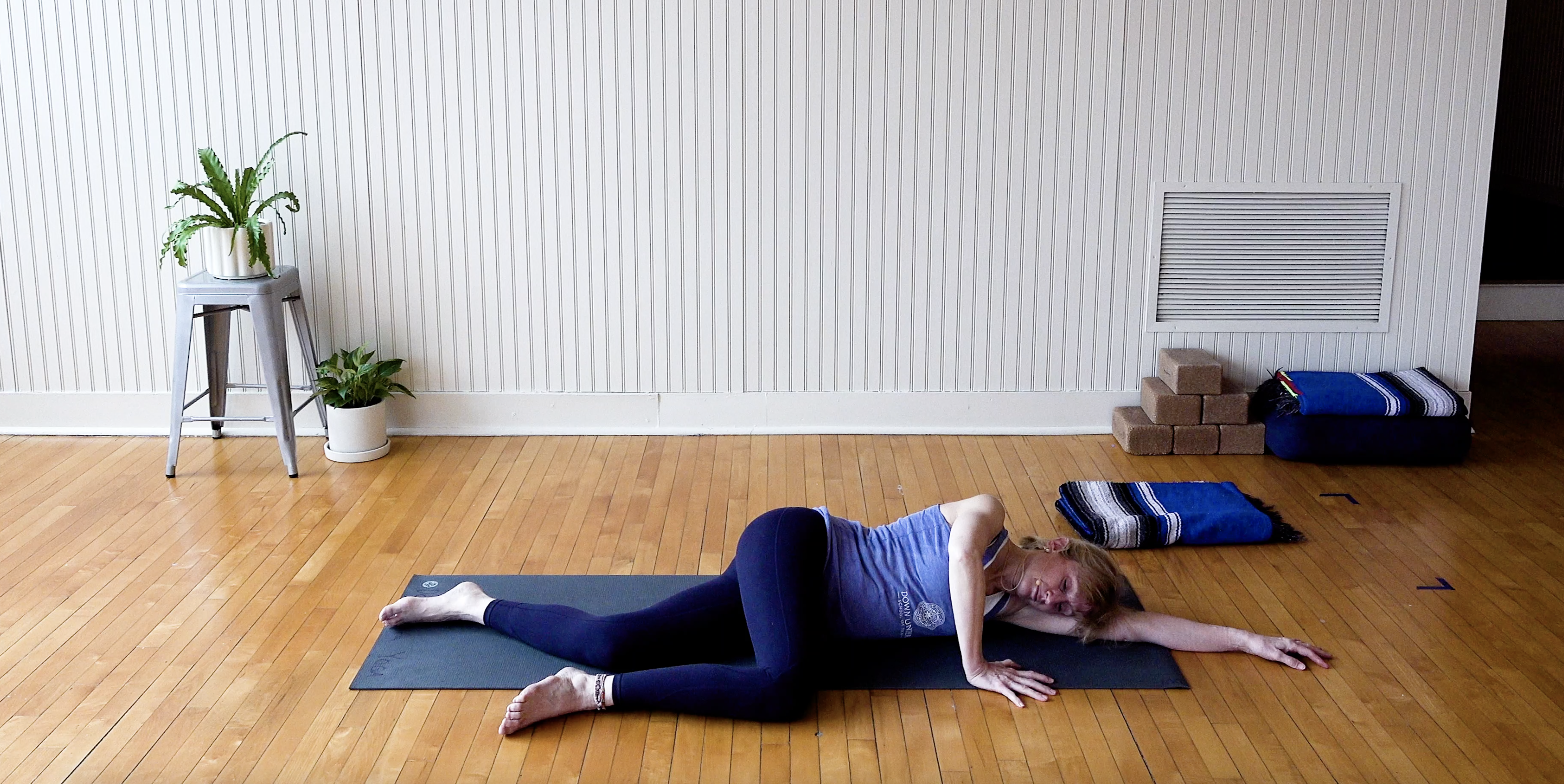 Feldenkrais: Slow Down and Discover Your Spine • Didi von Deck • 40 min