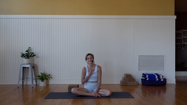 Flow: Feet Therapy • Sara Bravo • 10 min