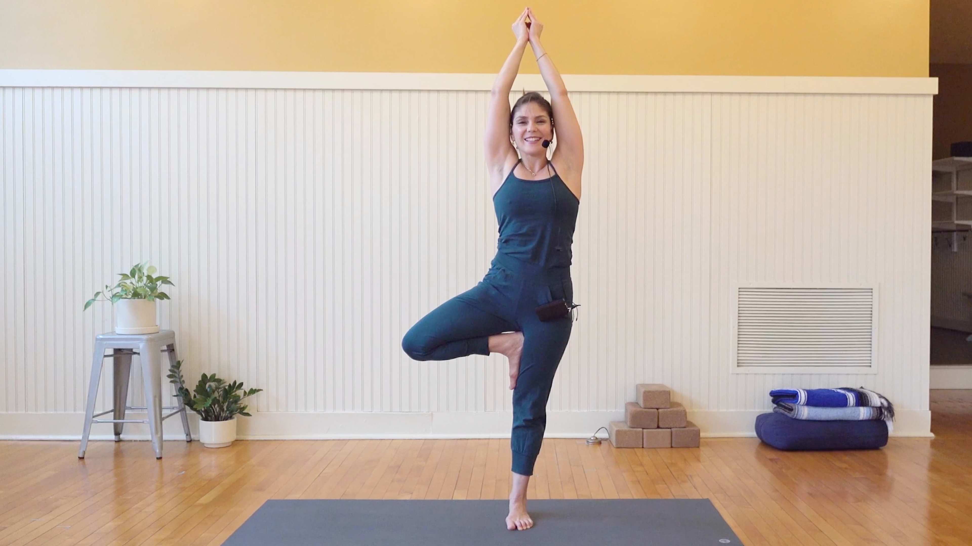 Kids Yoga: The Sweetest Mango Storytime Flow • Emily Sullivan • 25 min