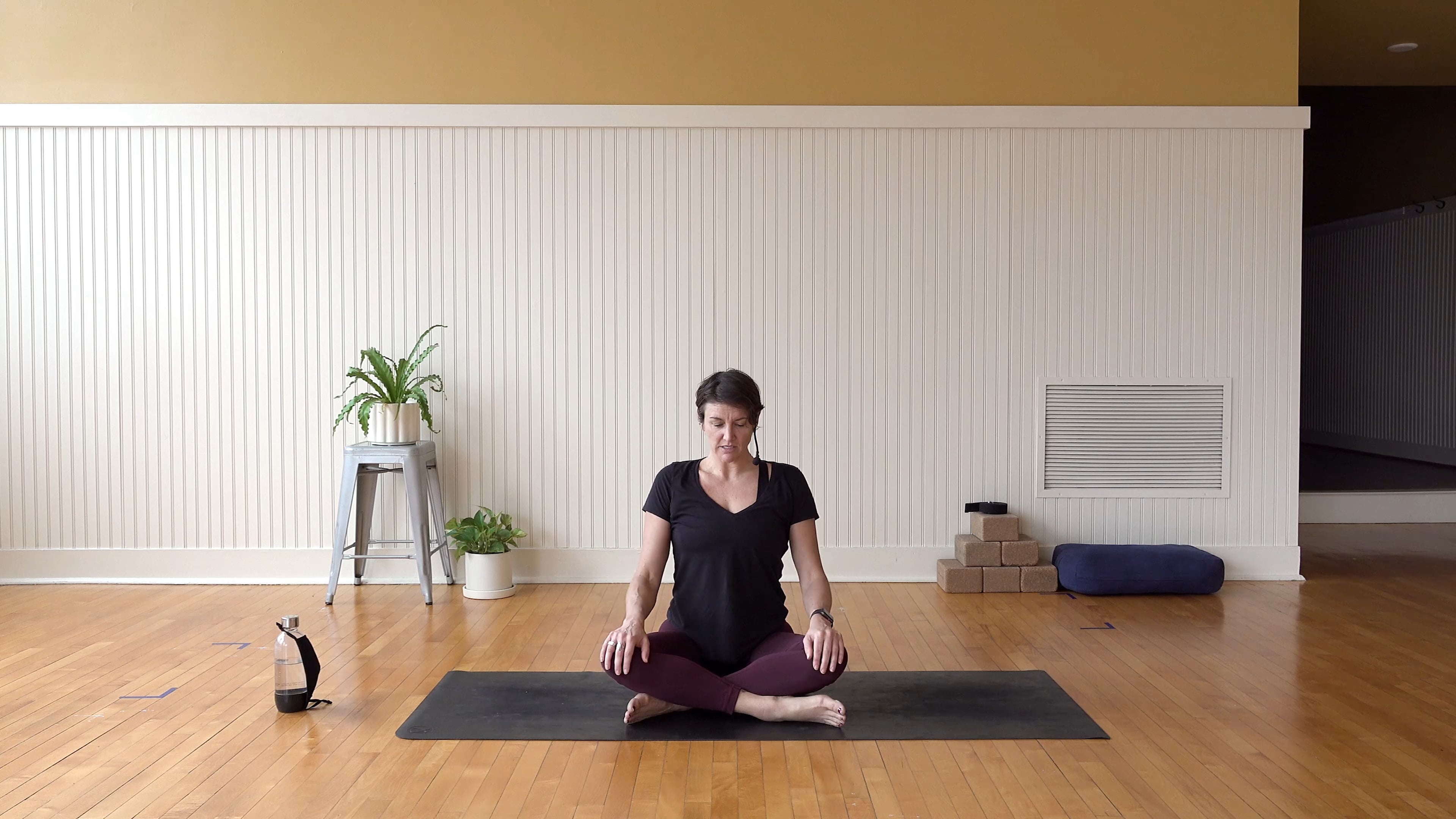 Slow Flow: Moving Meditation • Marina Traub • 45 min