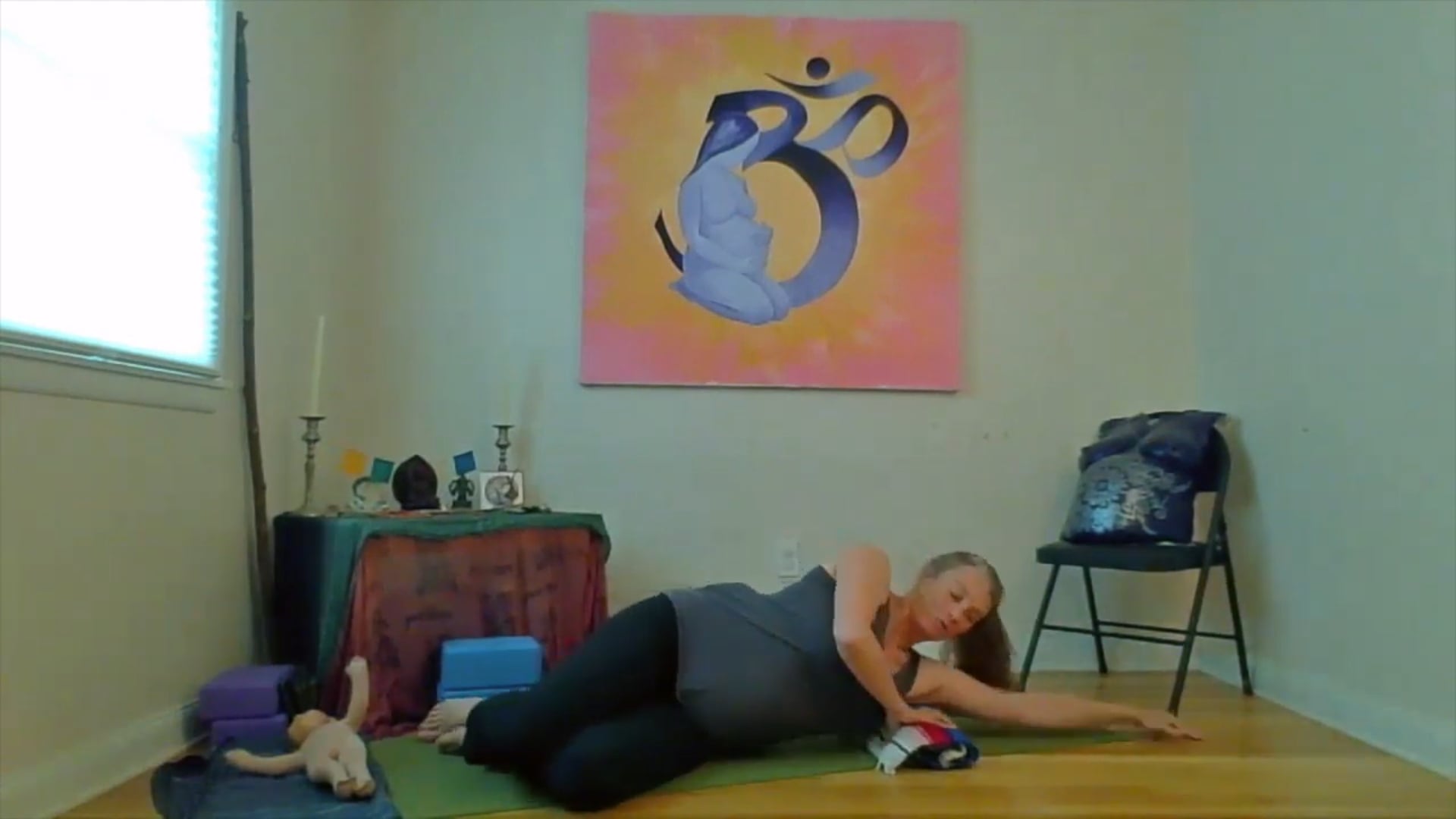 Postnatal: Restful Shoulder Openers • Bec Conant • 20 min 