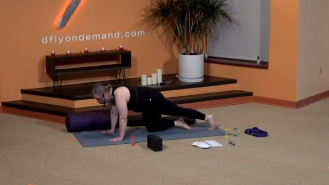 60 Minute Yin w/ Carrie (Livestream f...
