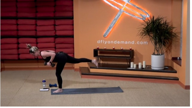 45 Minute Yoga Up® w/ Lauren (Livestream from 1/25/2) Starts @ 27:25 Minute Mark