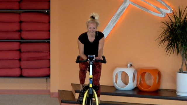 30 Minute Flyght (Indoor Cycling) with Shyla  