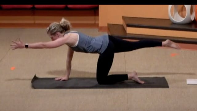 15 Minute BarreAmped Core with Lindsey 