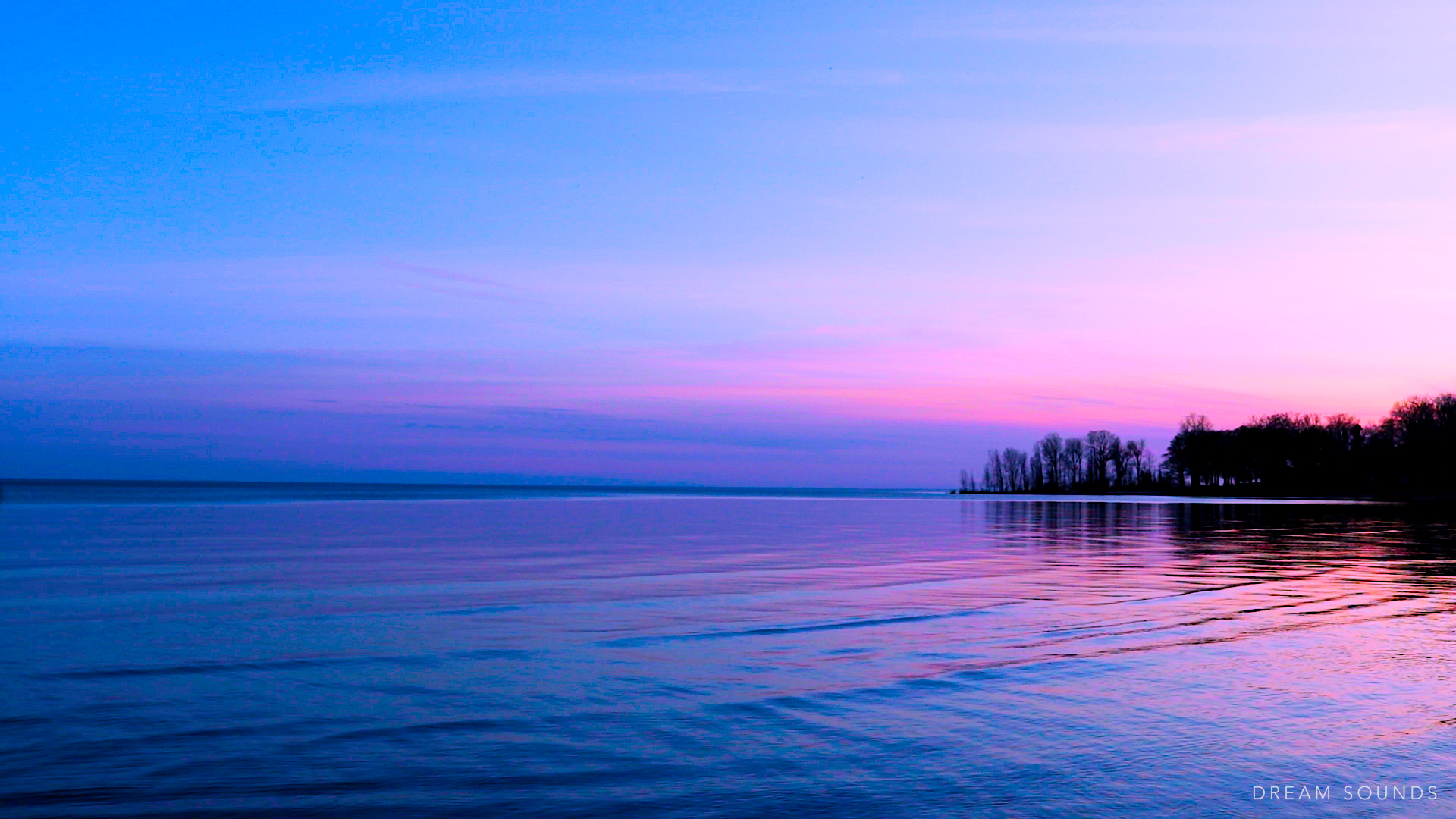 Calm Lake Waves and Beautiful Relaxing Piano Music