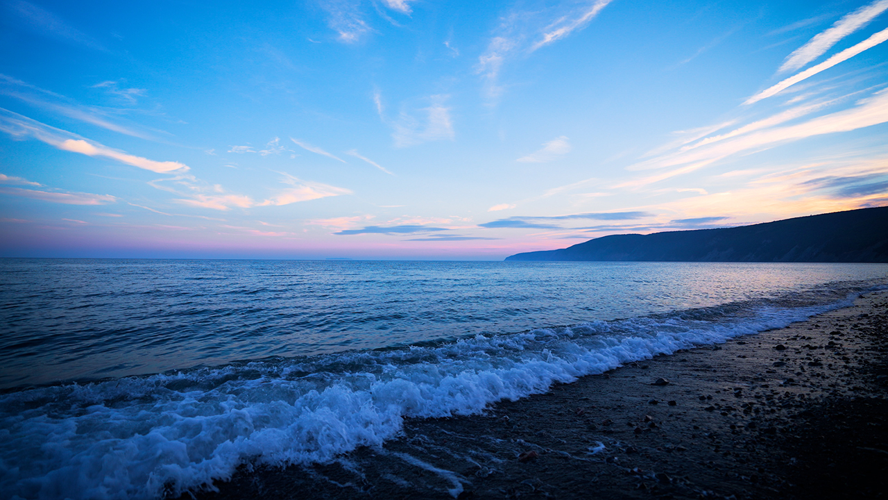 Ocean Wave Sounds with a Beautiful Sunset (No Music)