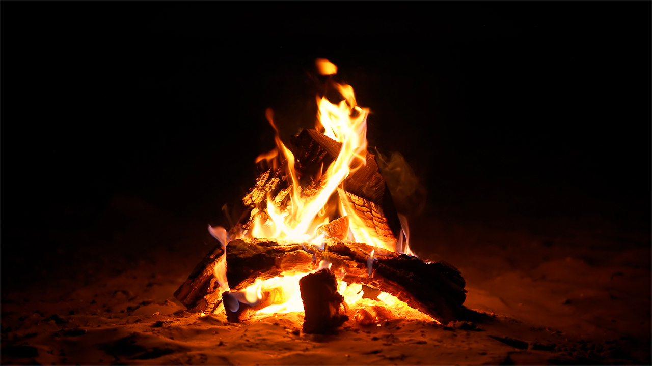 Crackling Campfire Fire Sounds on a Beach (No Music)