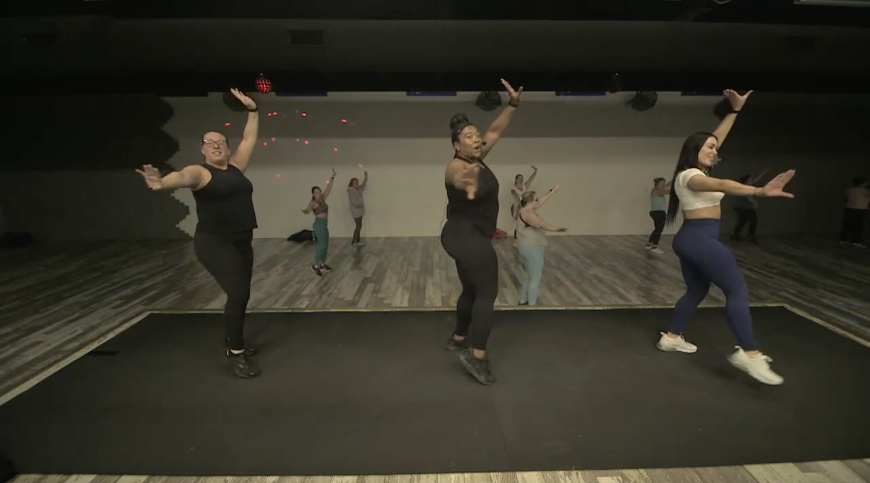 Monday 11-27-23 Dance2Fit w/Valeria 