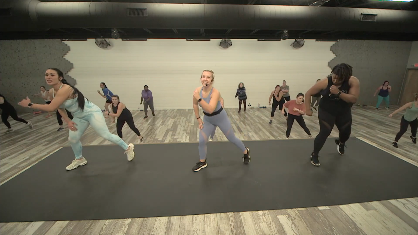 Thursday 12-16-21 Dance2Fit w/Leslie 