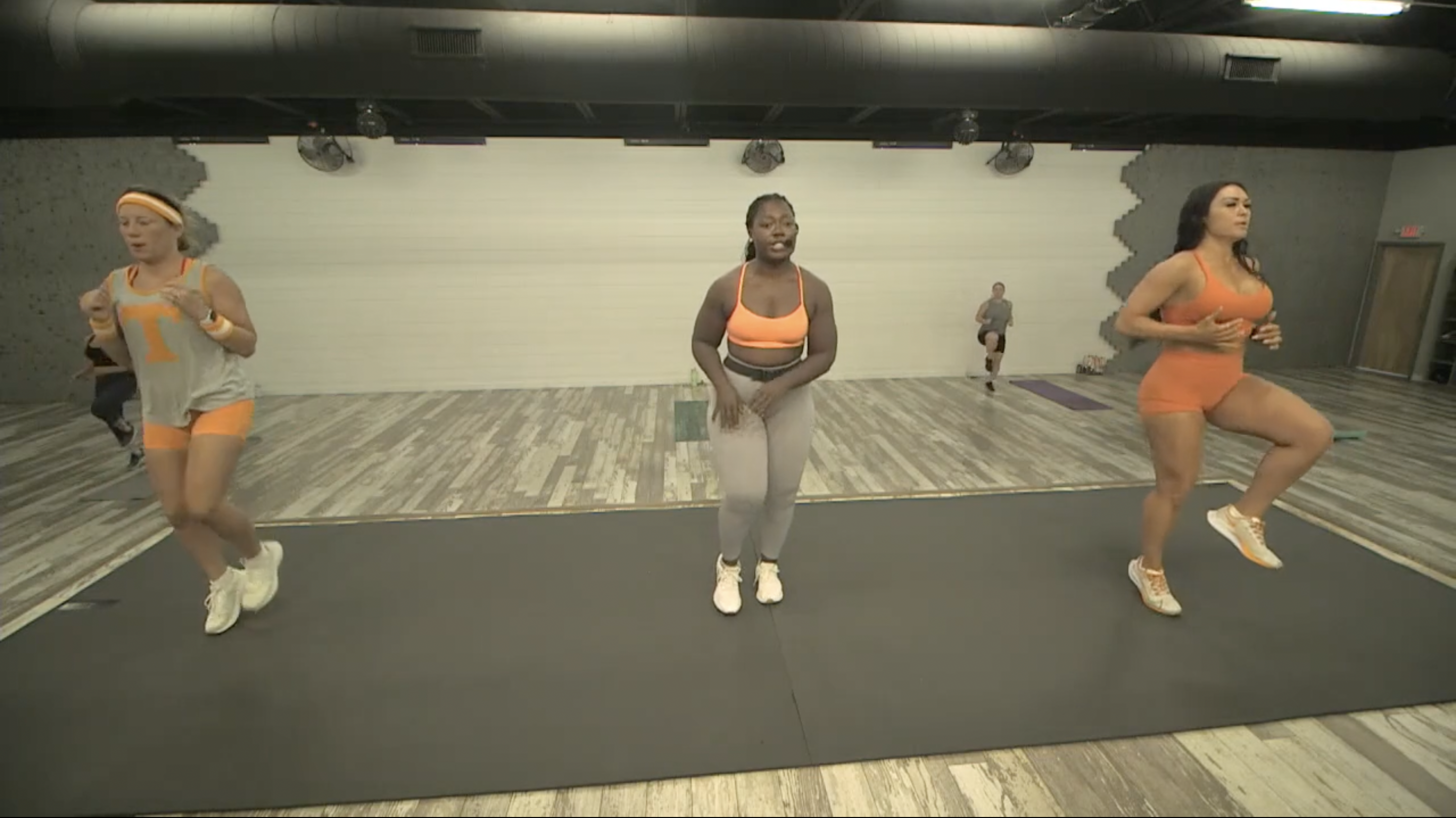 No Weights, Full Body 09-02-23 HIIT2FIT w/Shachia