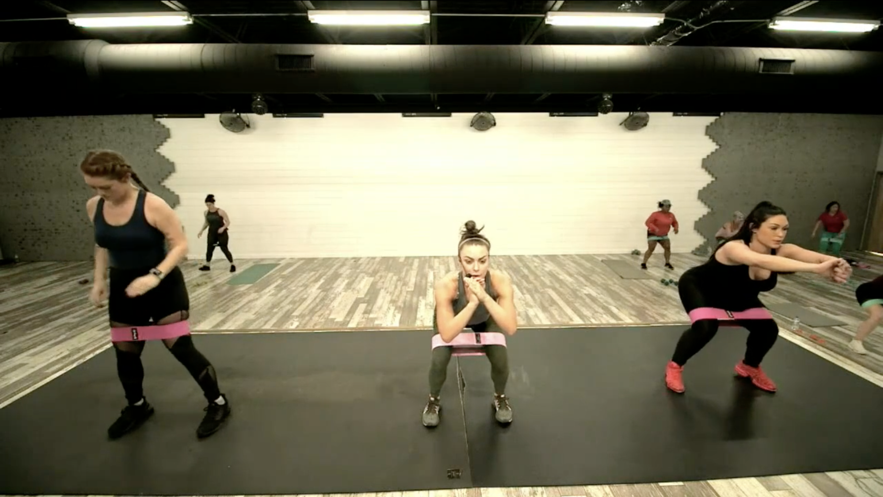 Low Impact Legs & Glutes 02-24-21 HIIT2FIT w/Jaclyn