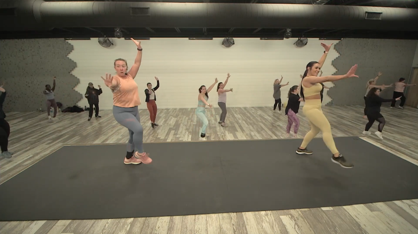 Monday 01-17-22 Dance2Fit w/Lauran