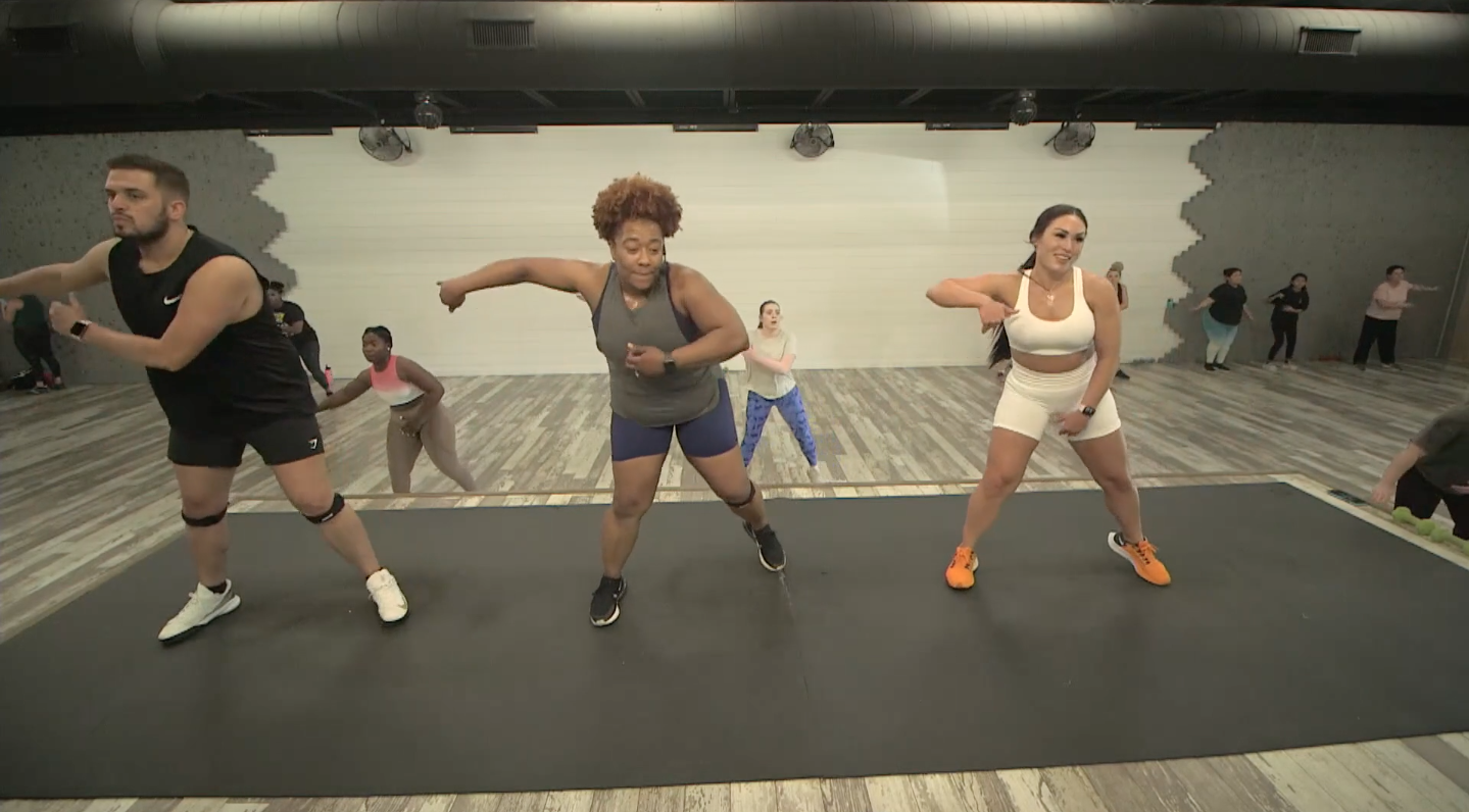 Thursday 04-21-22 Dance2Fit w/Valeria