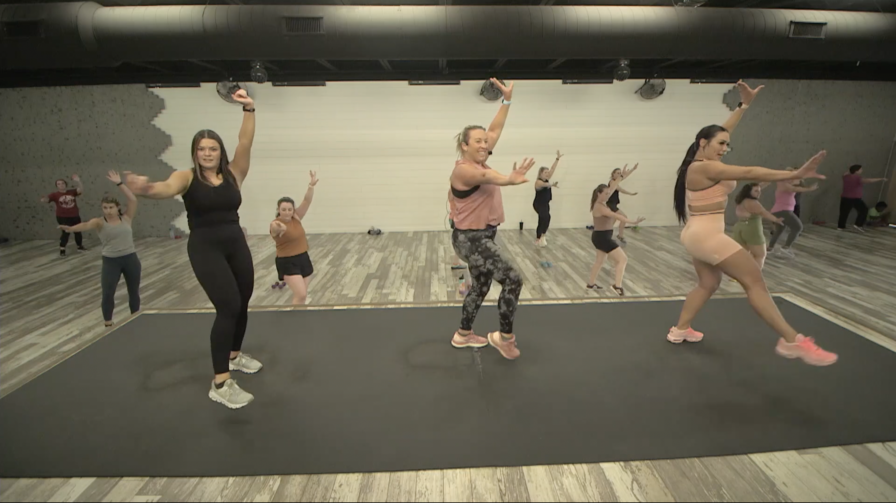 Monday 06-06-22 Dance2Fit w/Lauran