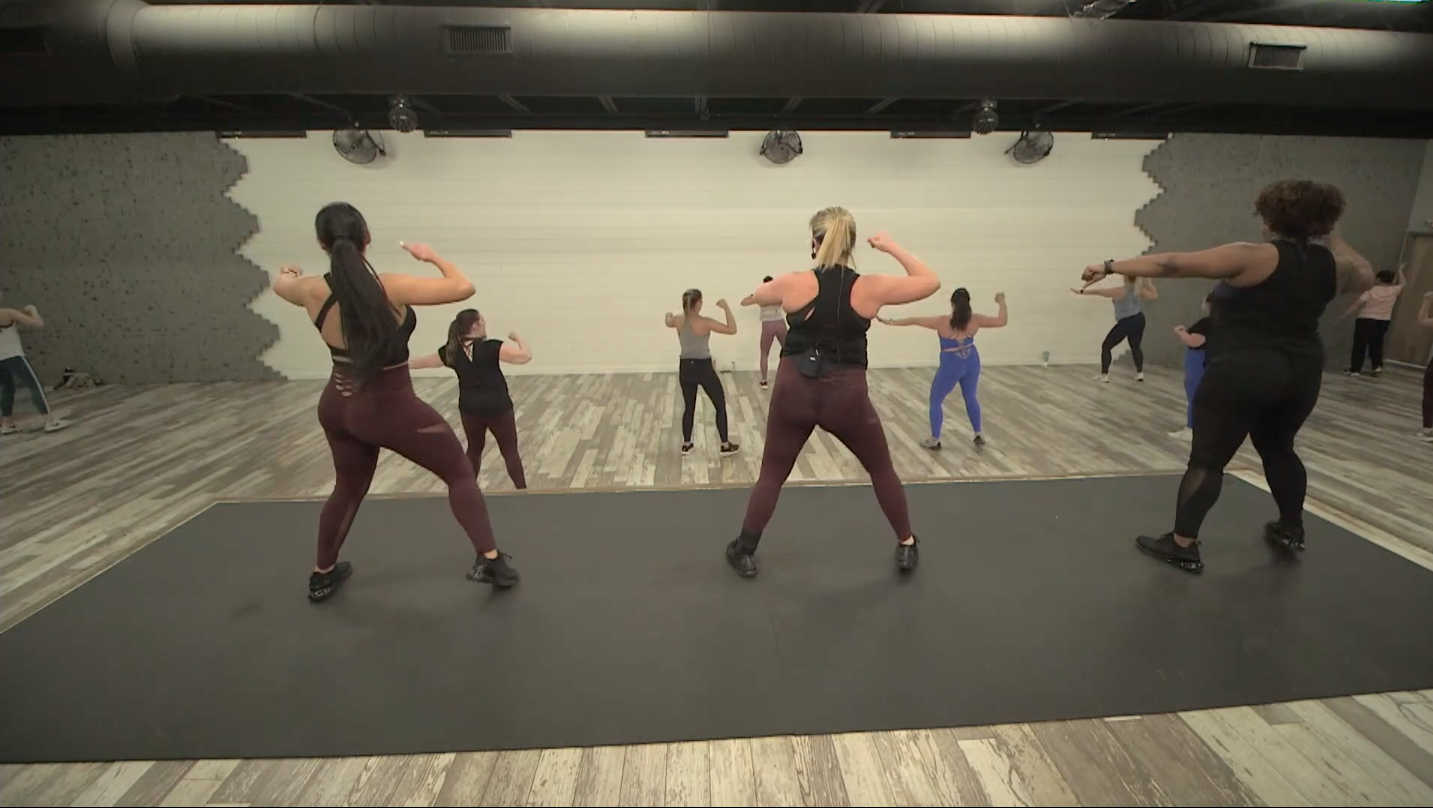 Monday 01-10-22 Dance2Fit w/Lauran