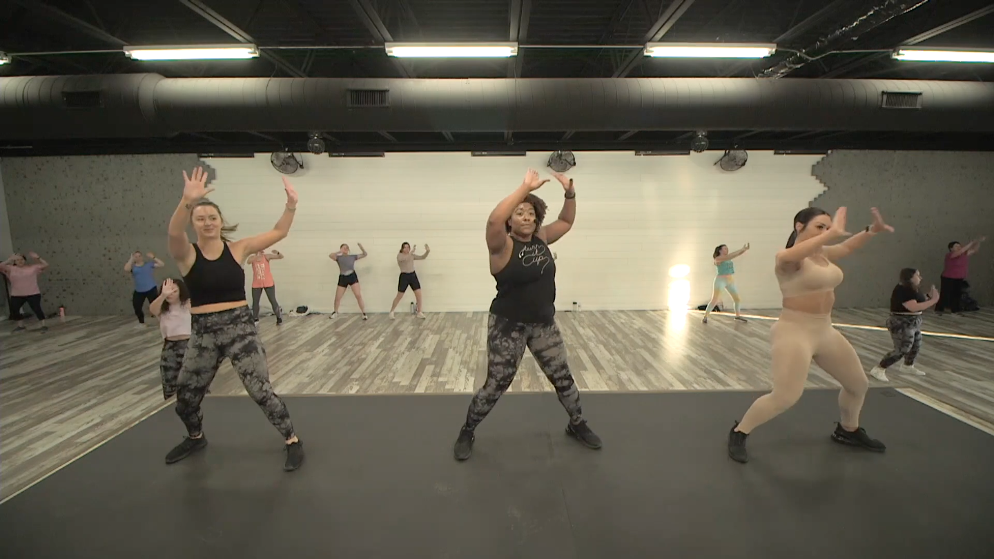 Tuesday 02-01-22 Dance2Fit w/Valeria 