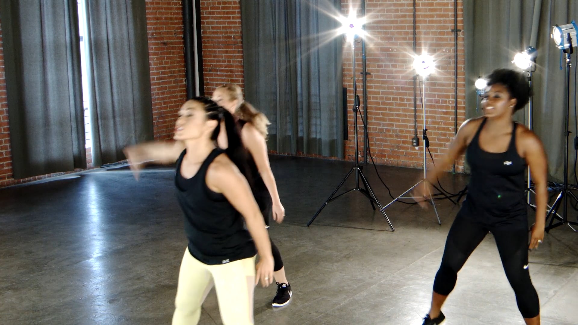 Ultimate Dance Workout_D2 S1