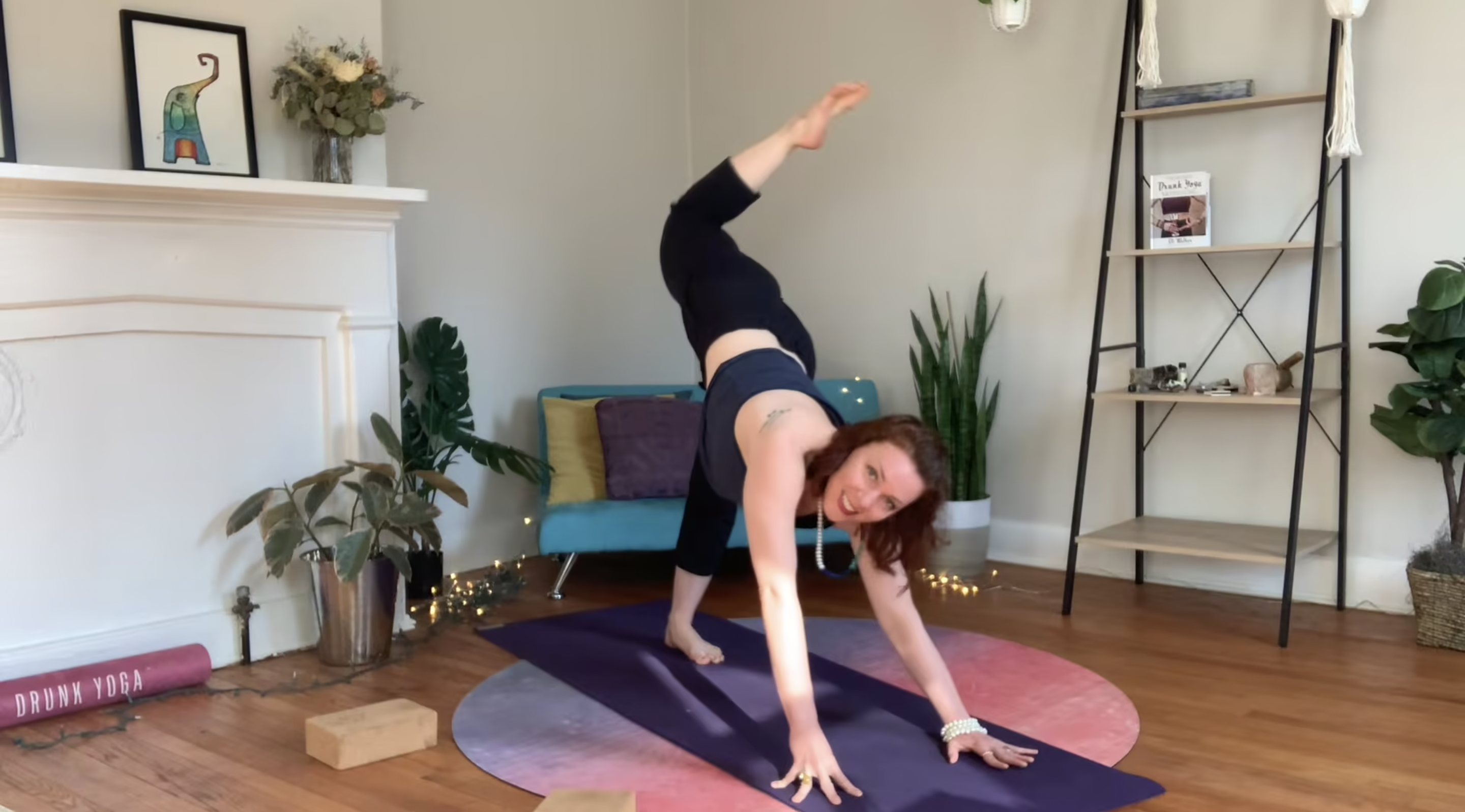 Le « drunk yoga », la nouvelle tendance pour se relaxer tout en sirotant un  verre - Vidéo Dailymotion