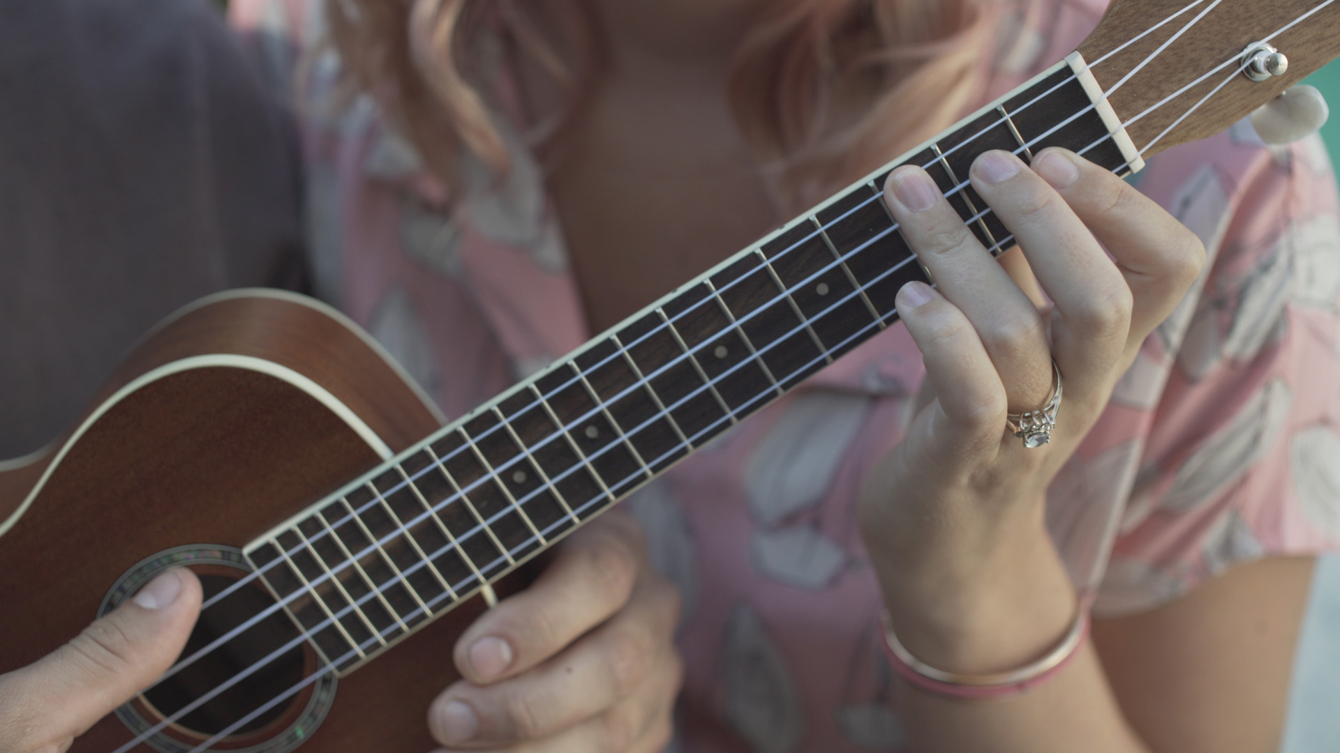 THE WEDDING SONG, 13min., USA, Romance/Drama