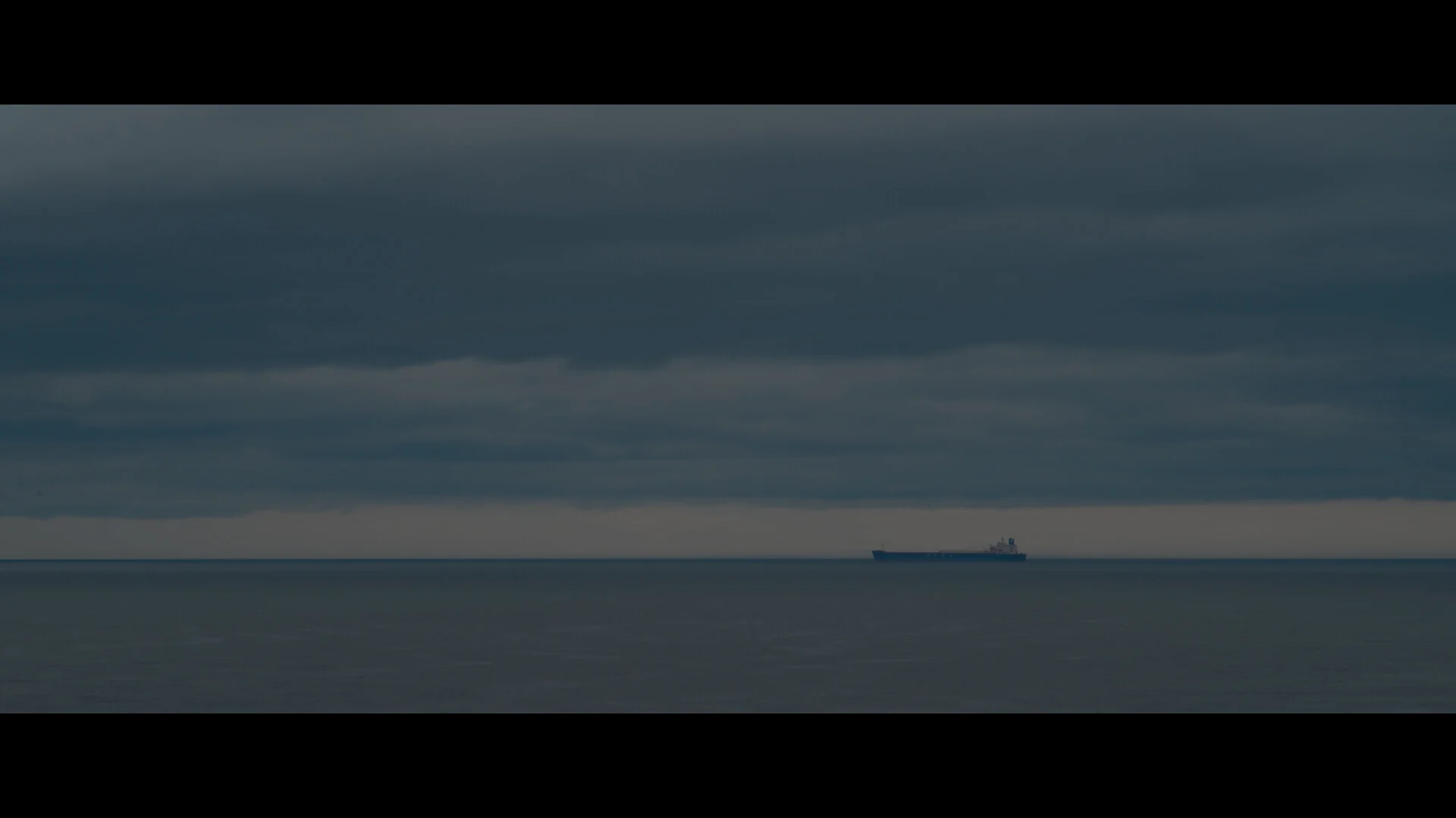 Variations in Light and Shadows, 4min., Documentary/Environmental