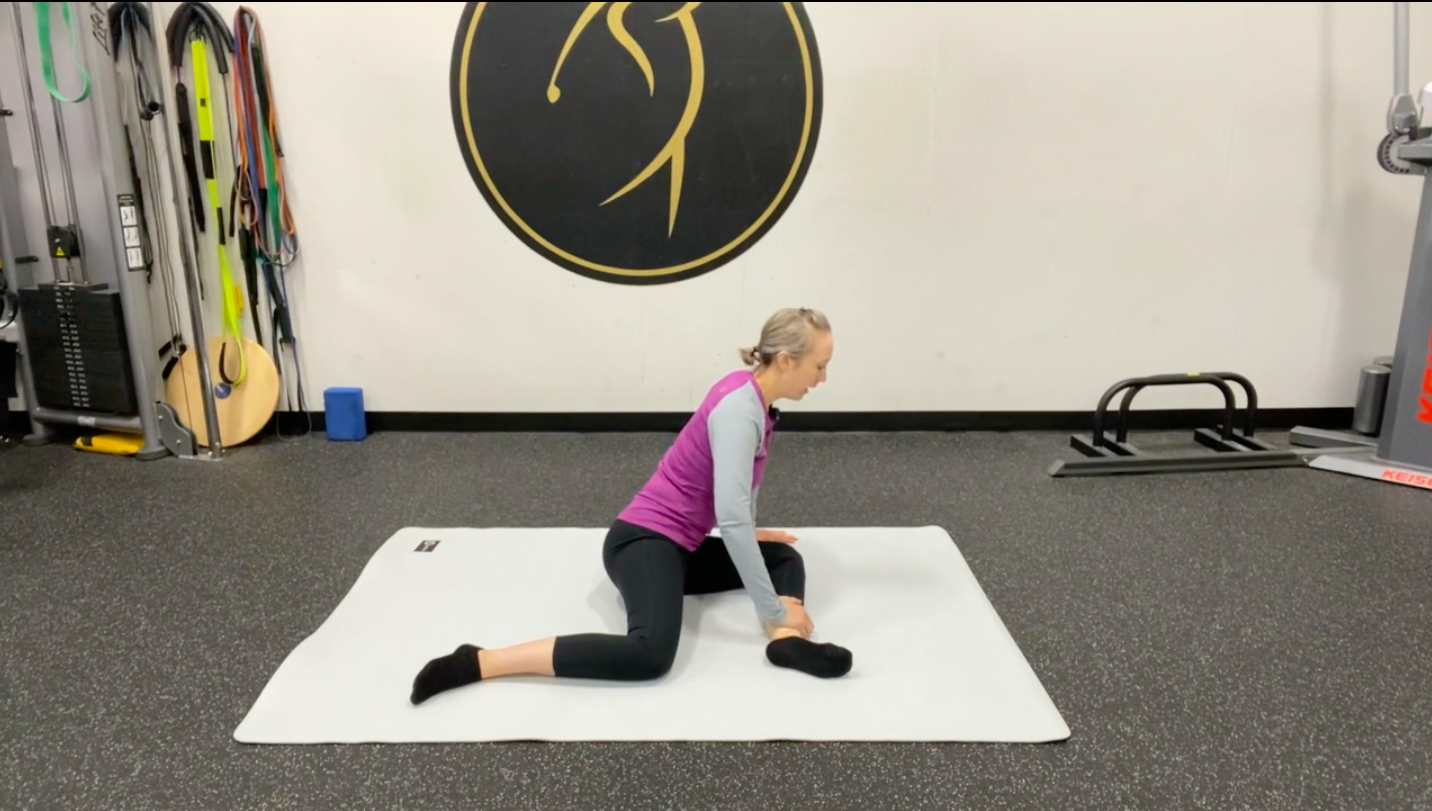 90/90 external hip rotation stretch 