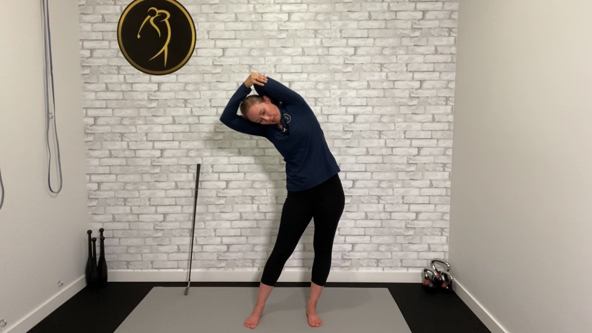 Post-golf recovery stretch (at the course)