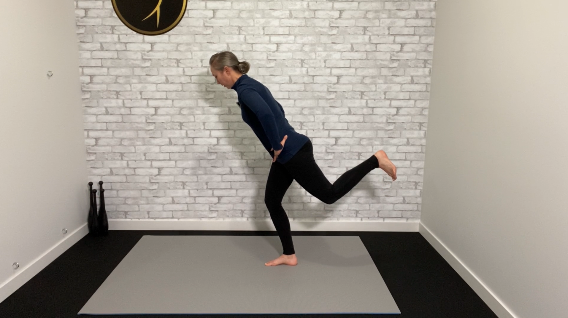 Golf posture hip CARs