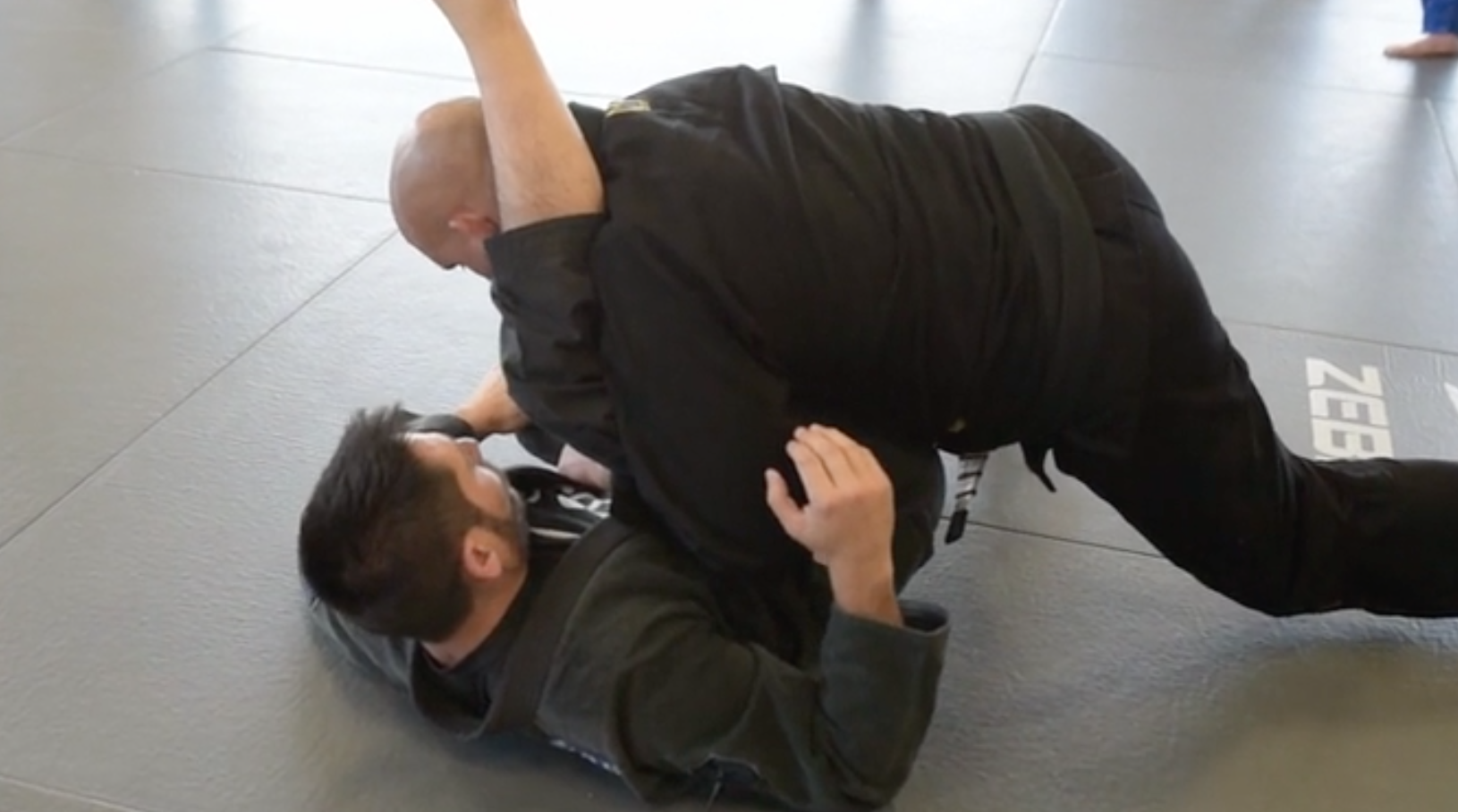 UNDER THE LEG BASIC GUARD PASS