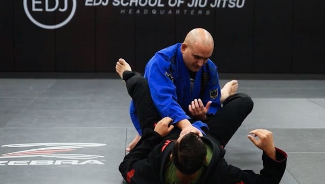 1. BREAKING CLOSED GUARD ON KNEES