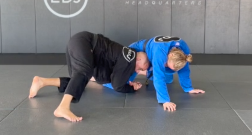 SIDE CONTROL SINGLE LEG ESCAPE