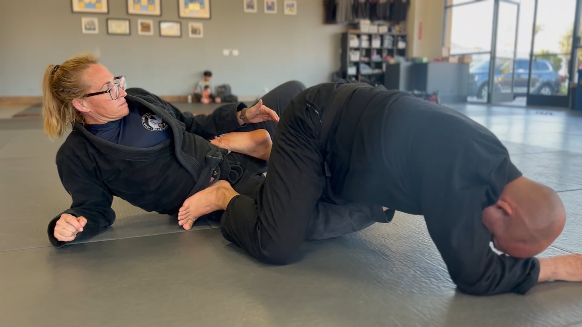 STRAIGHT FOOT LOCK FROM X-GUARD