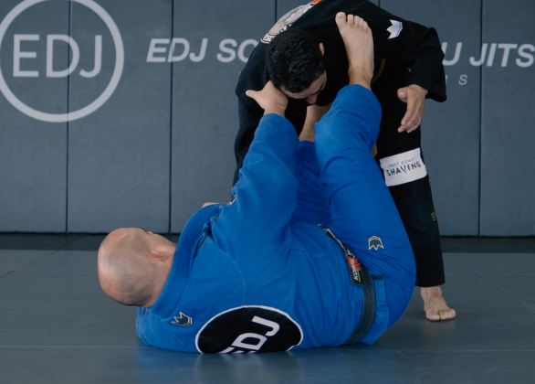 COLLAR SLEEVE CONTROL