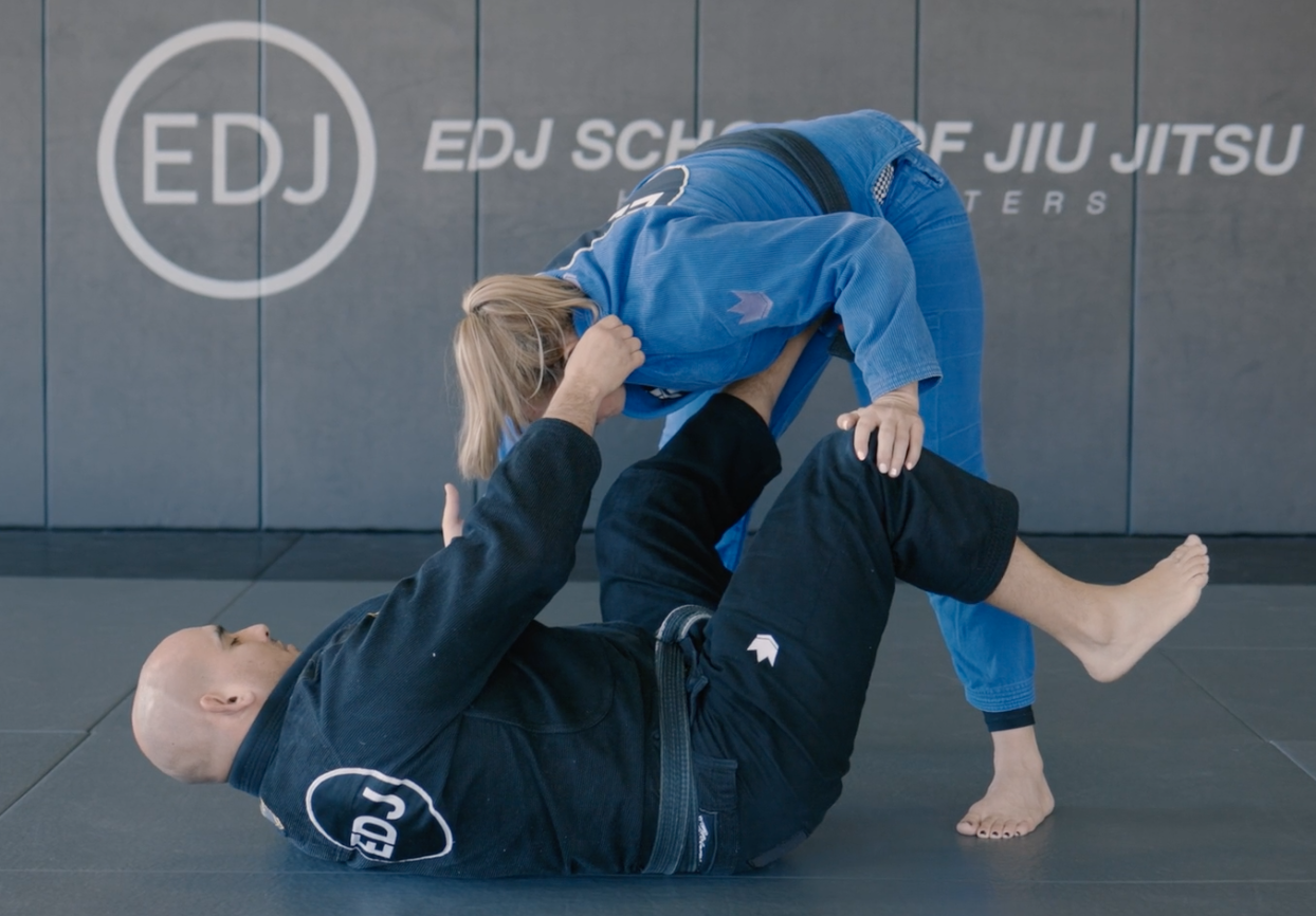 1. PULLING TO CLOSE GUARD