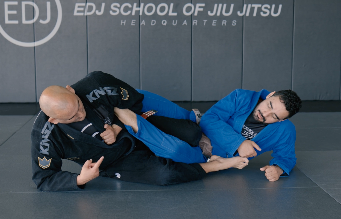 STRAIGHT ANKLE LOCK OPPOSITE SIDE BELLY DOWN