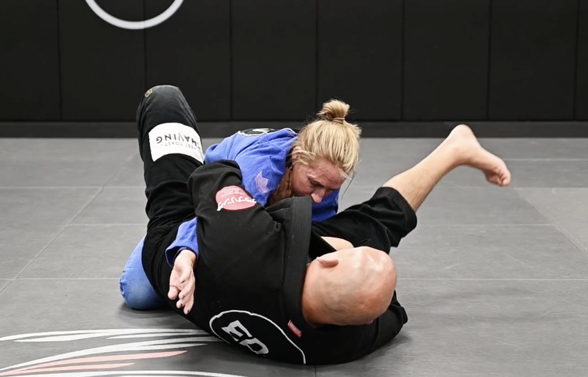 CLOSED GUARD TRIANGLE SET UP WITH ARM TRAP