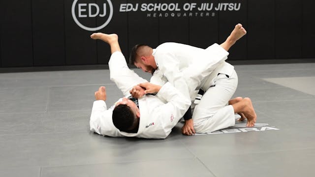 CLOSE GUARD BASIC ARMBAR