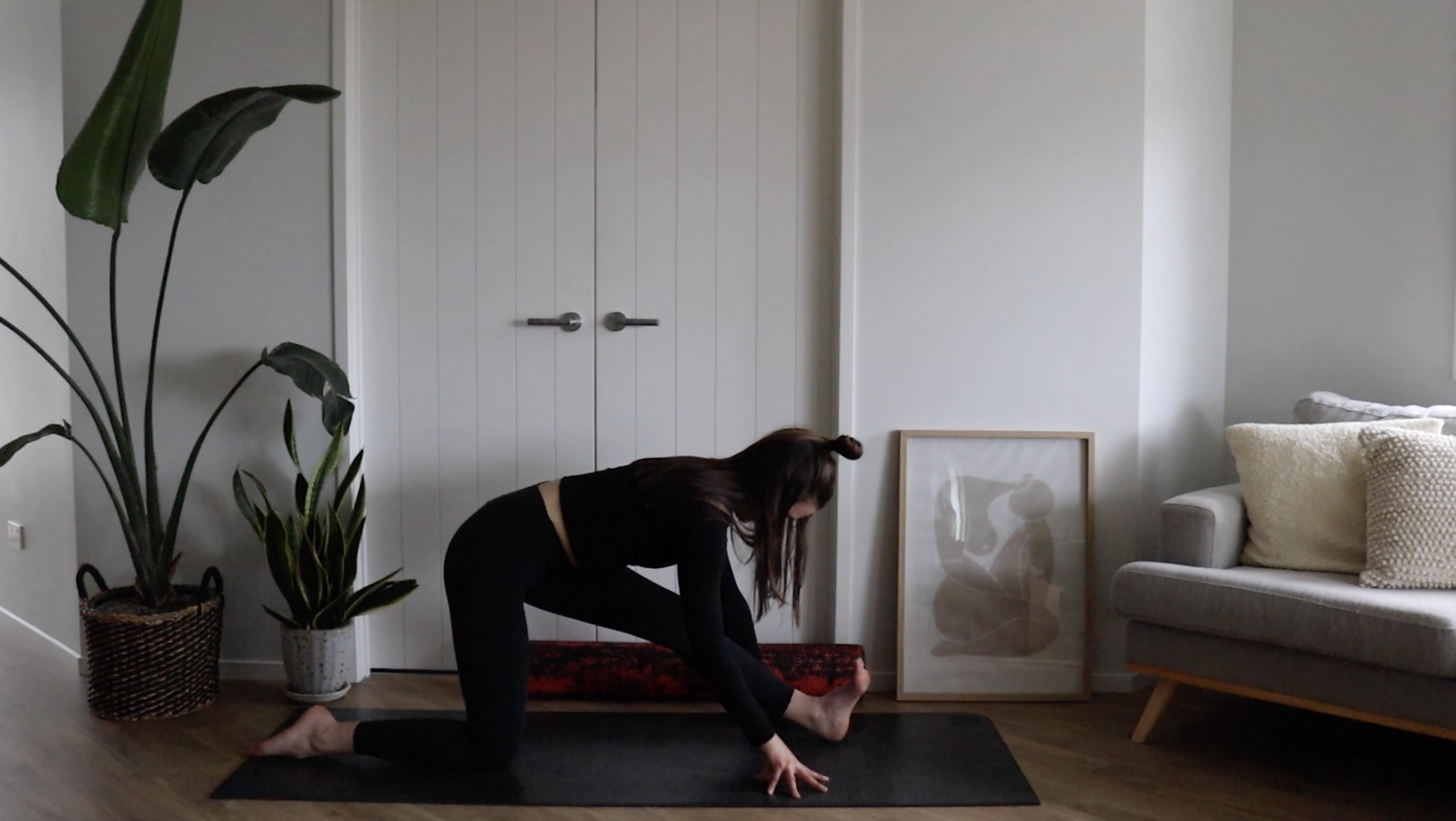 Gentle + Deep Stretch (Prep for Splits)