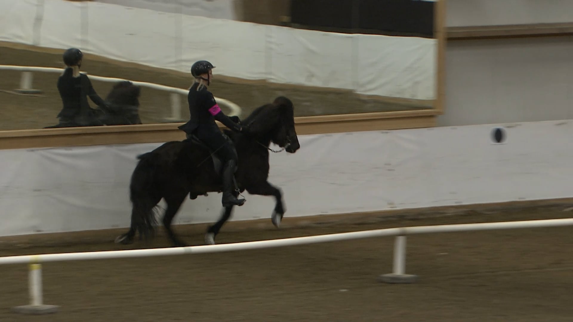 Áhugamannadeild Spretts - Slaktaumatölt T4 - Rautt armband