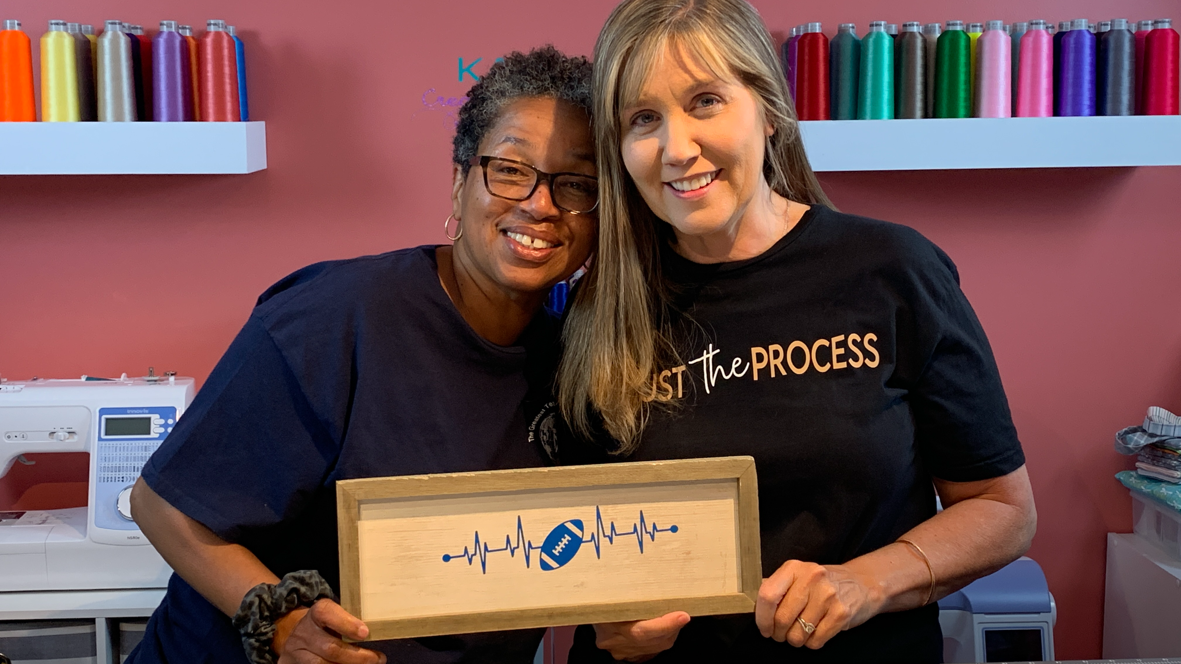 Having Fun Learning Arts & Crafts S1 Ep7 Vinyl Football Sign