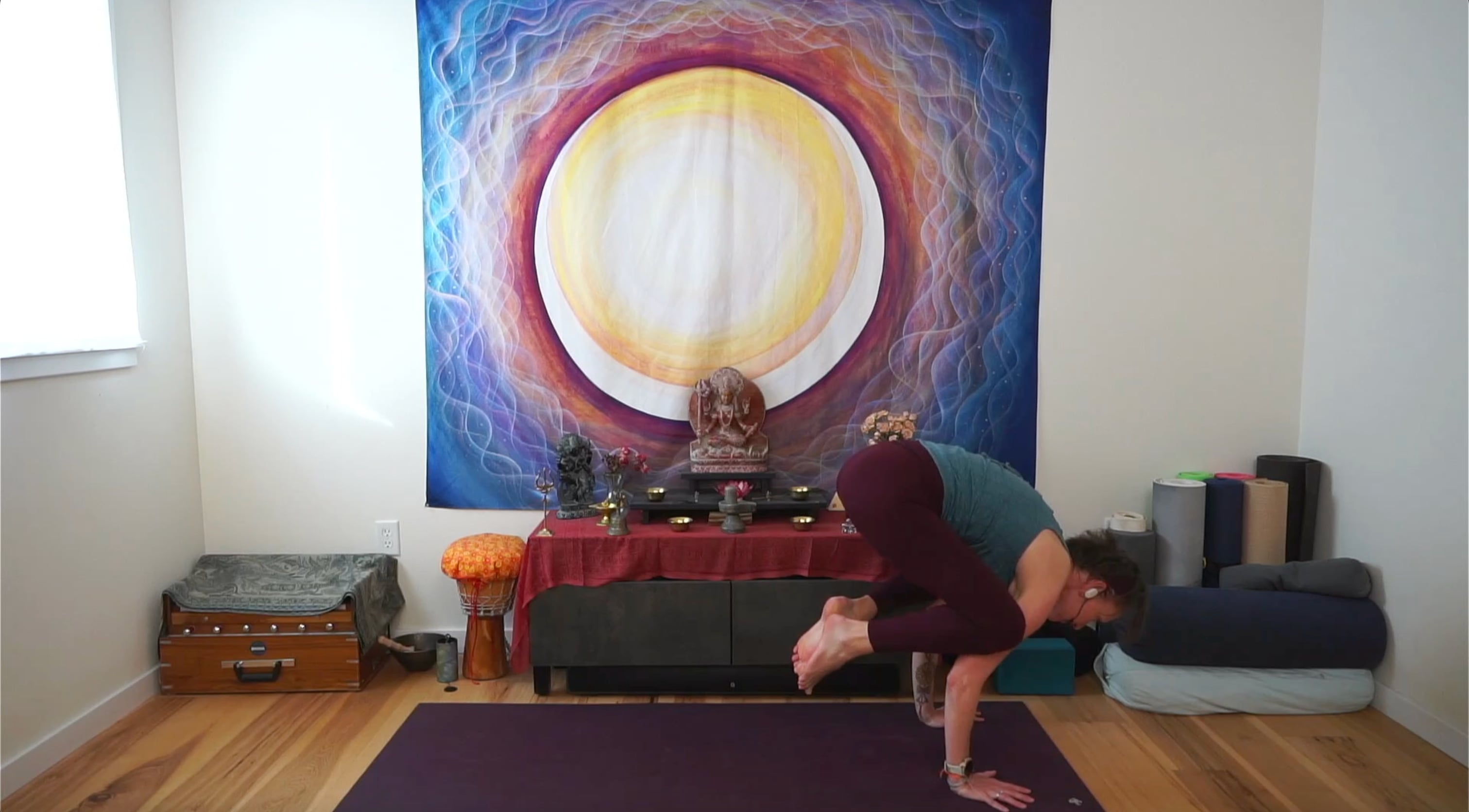 Authentic Flow: Agni & Bakāsana