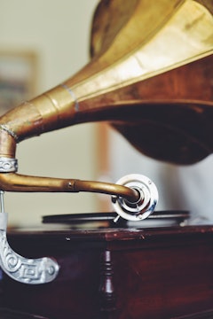 Gramophone Detail