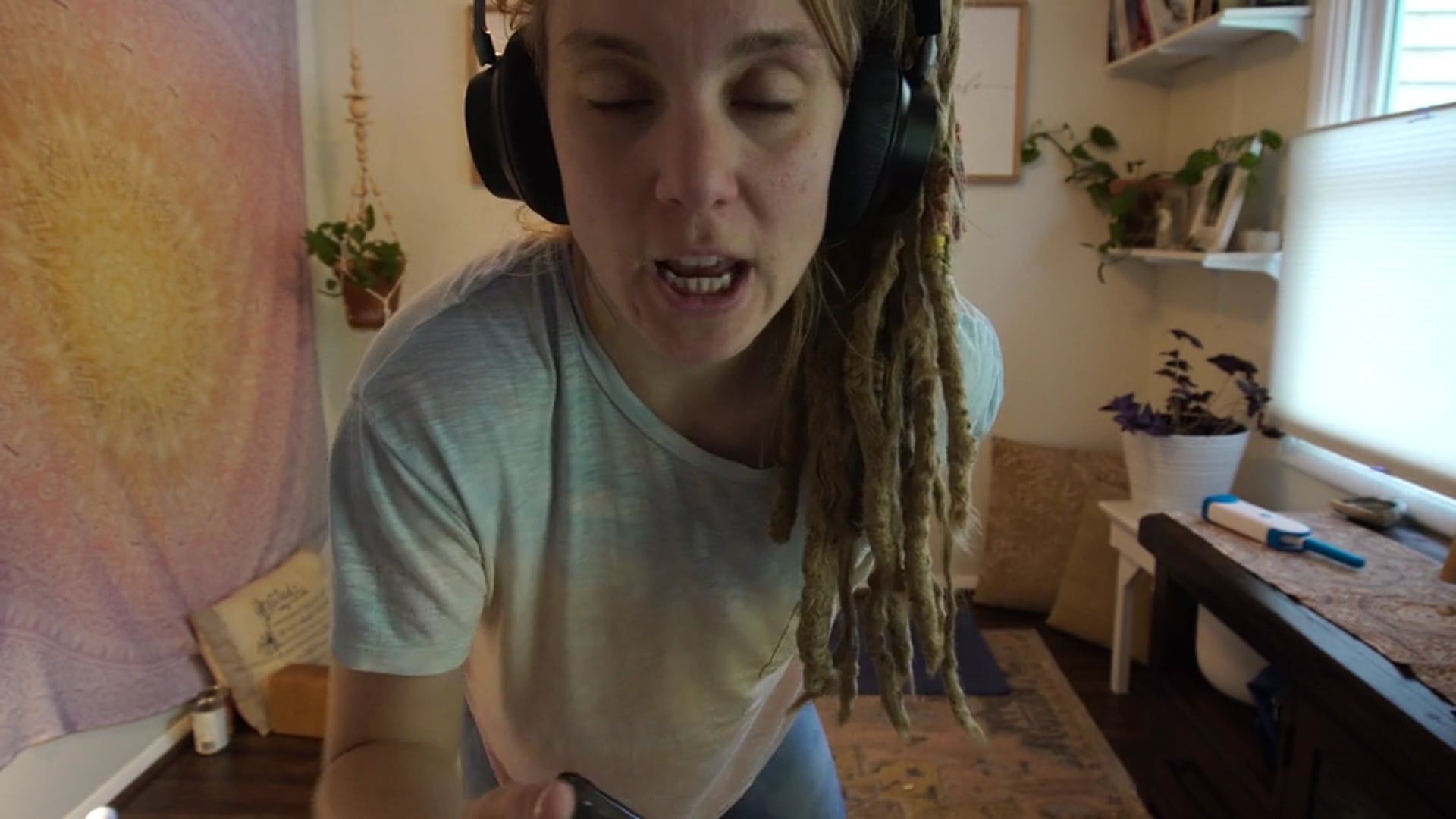 Spiral & Shake Yoga with Genevieve