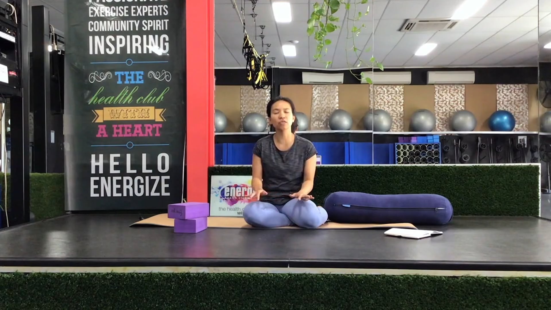 Yoga for sleep with Vincci