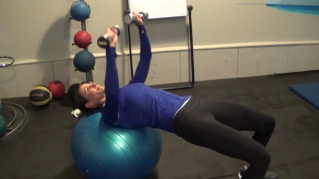 Dumbell Bench Press (Swissball)